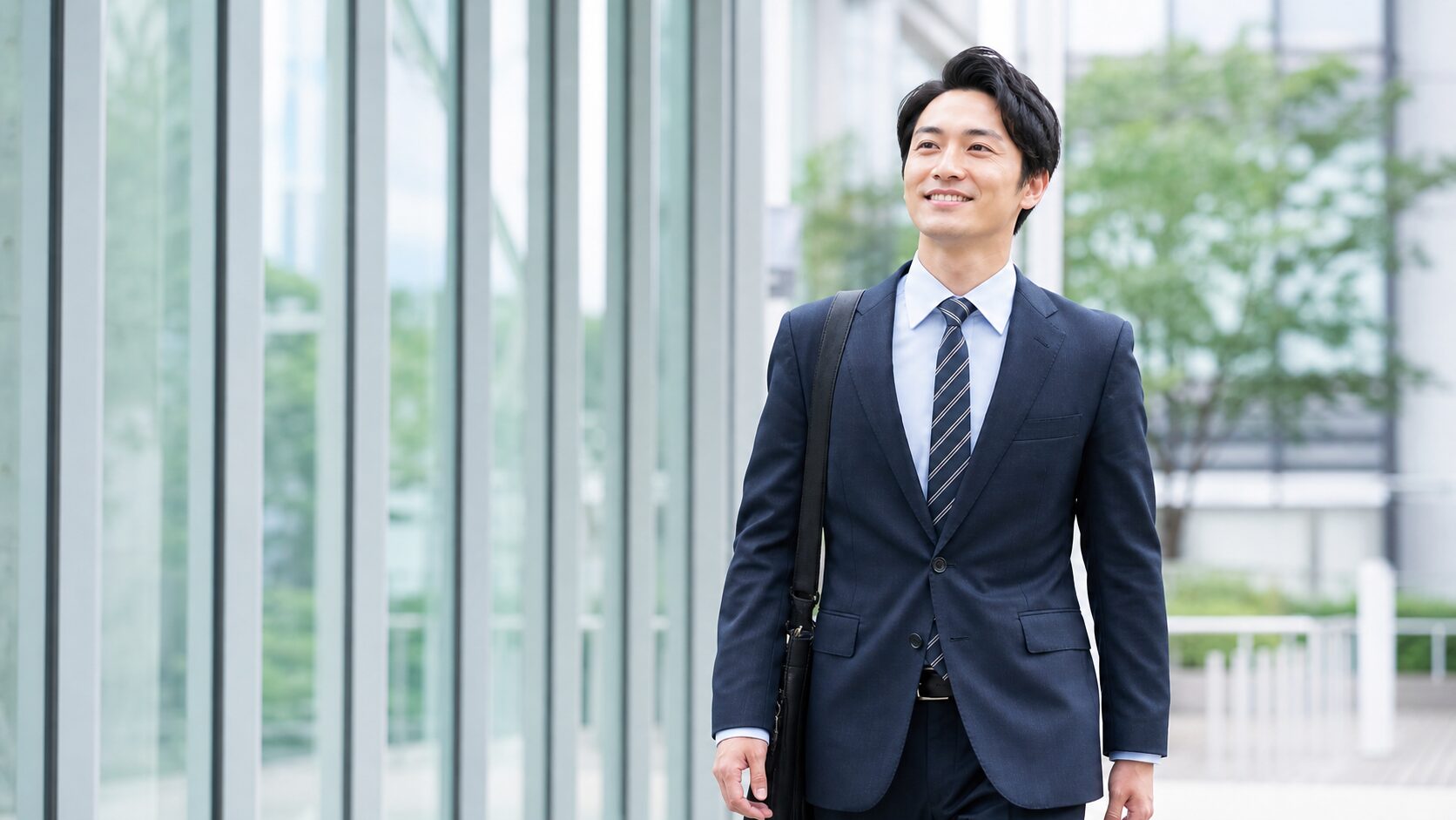 転職活動を前向きに進めるビジネスパーソン